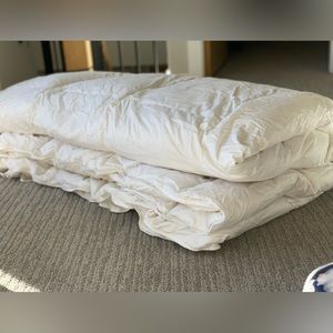 Brooklinen king sized down comforter